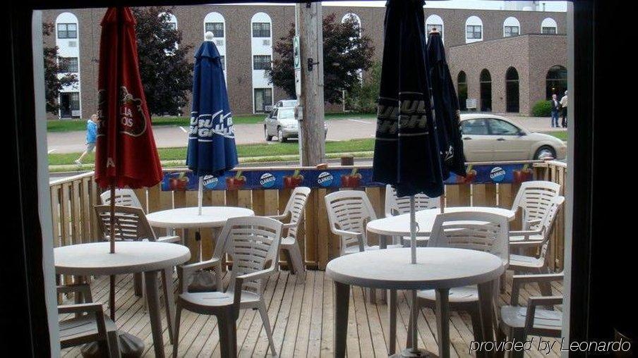 ترورو Stonehouse Motel And Restaurant المطعم الصورة