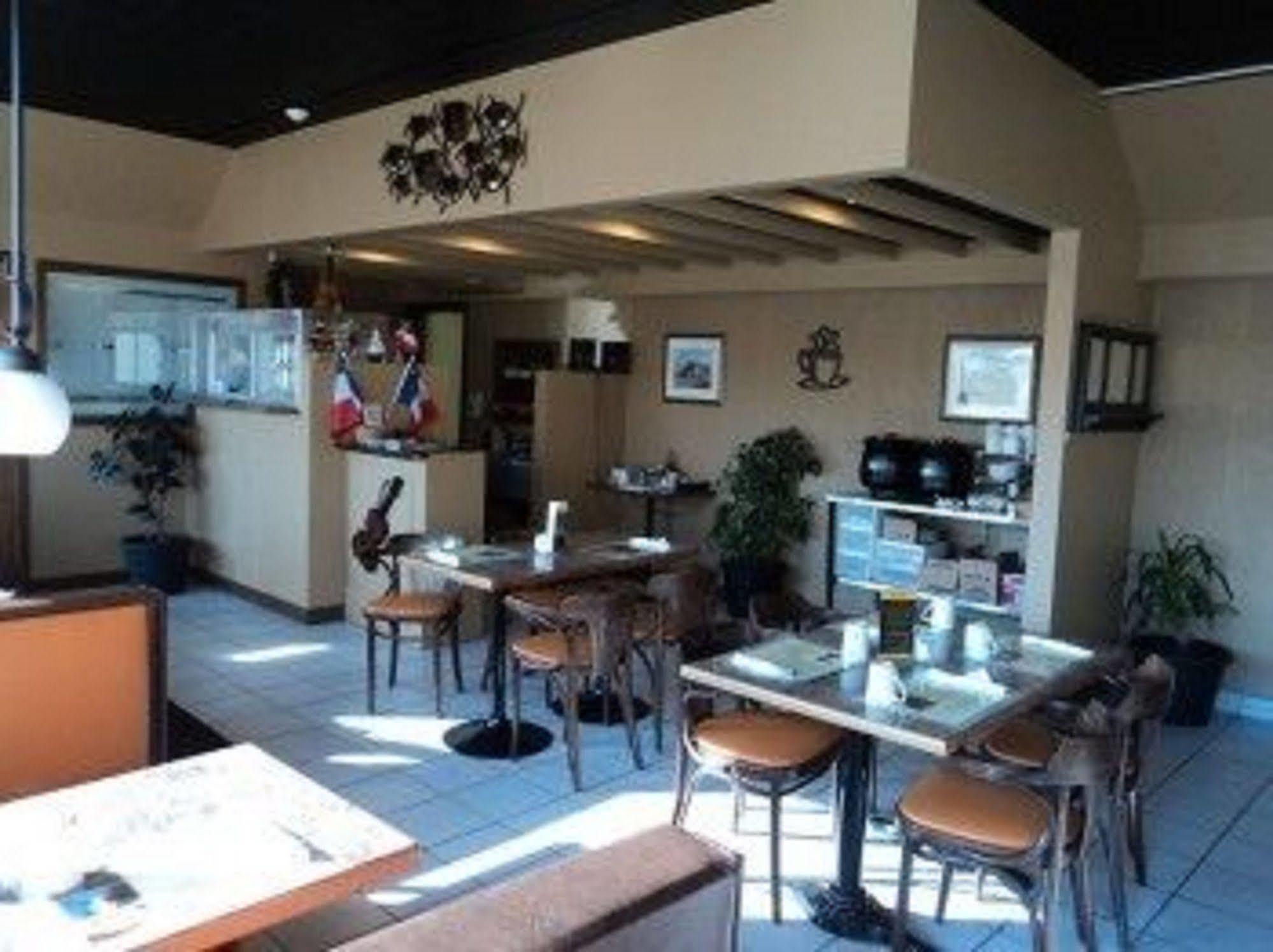 ترورو Stonehouse Motel And Restaurant المظهر الخارجي الصورة